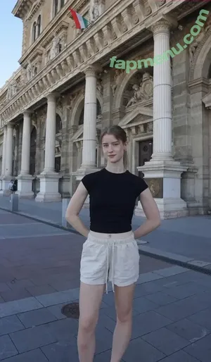 mira.004 / model_mira nude photo #4272