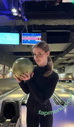 mira.004 / model_mira nude photo #4306