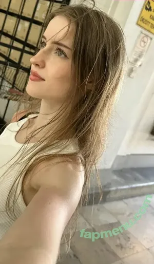 mira.004 / model_mira nude photo #4308