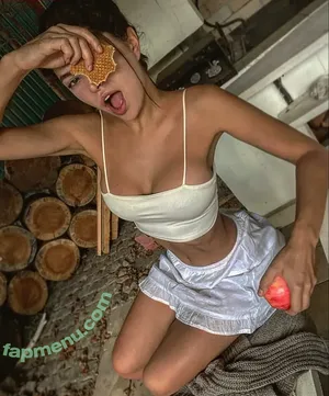  nude photo #0007