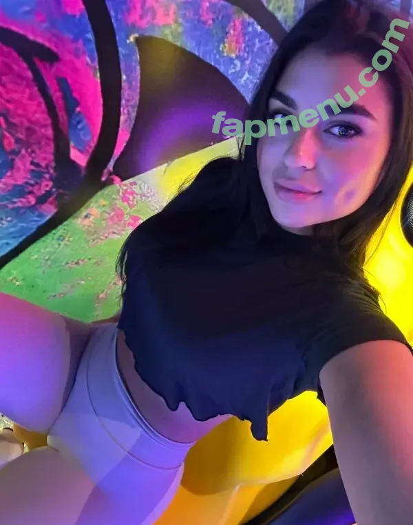 Mira Habibti nude photo #0012 (iammirahabibti / mirahabibti)