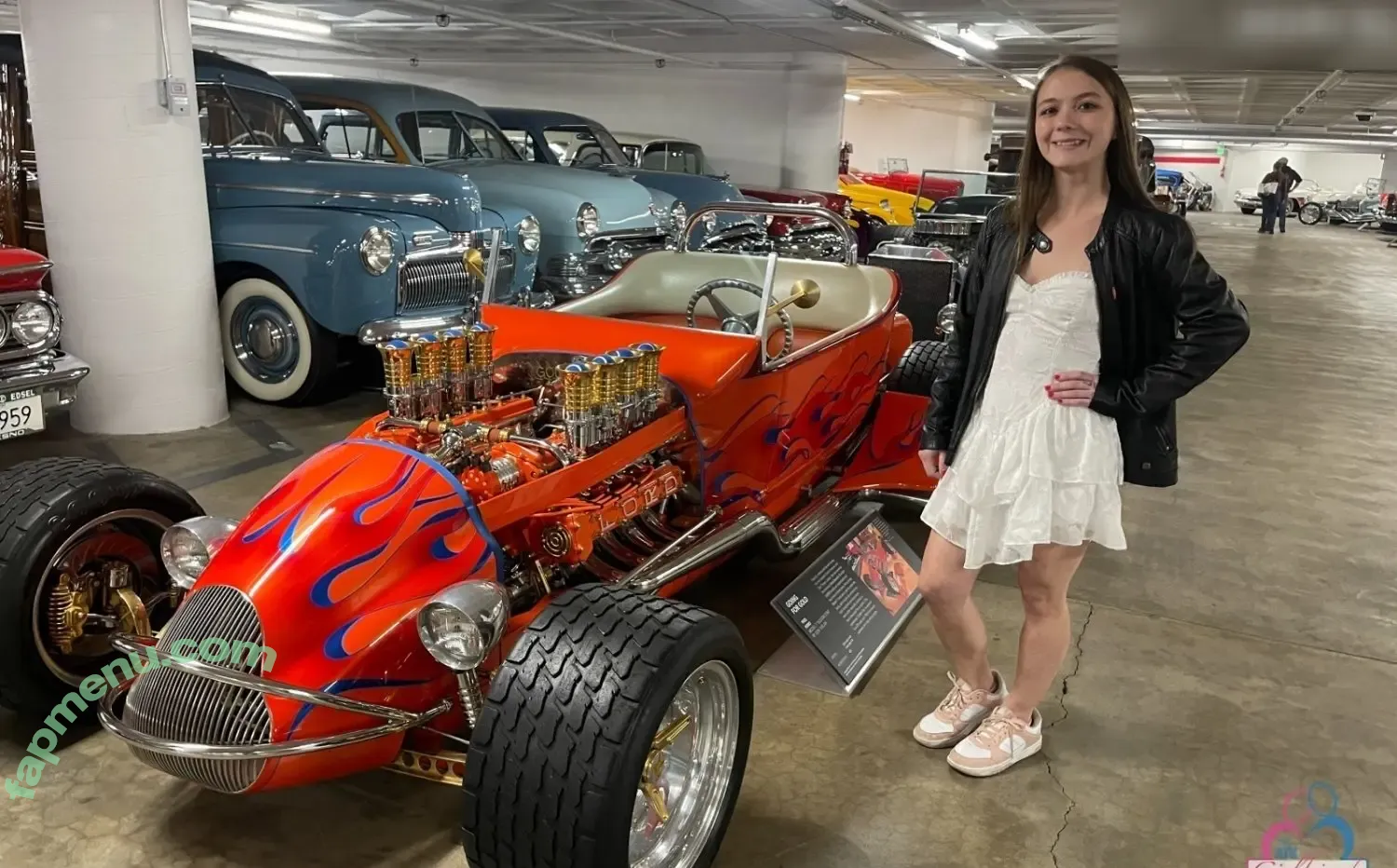 Mira Monroe nude photo #0279 (MiraMonroeXxx / mira_monr)