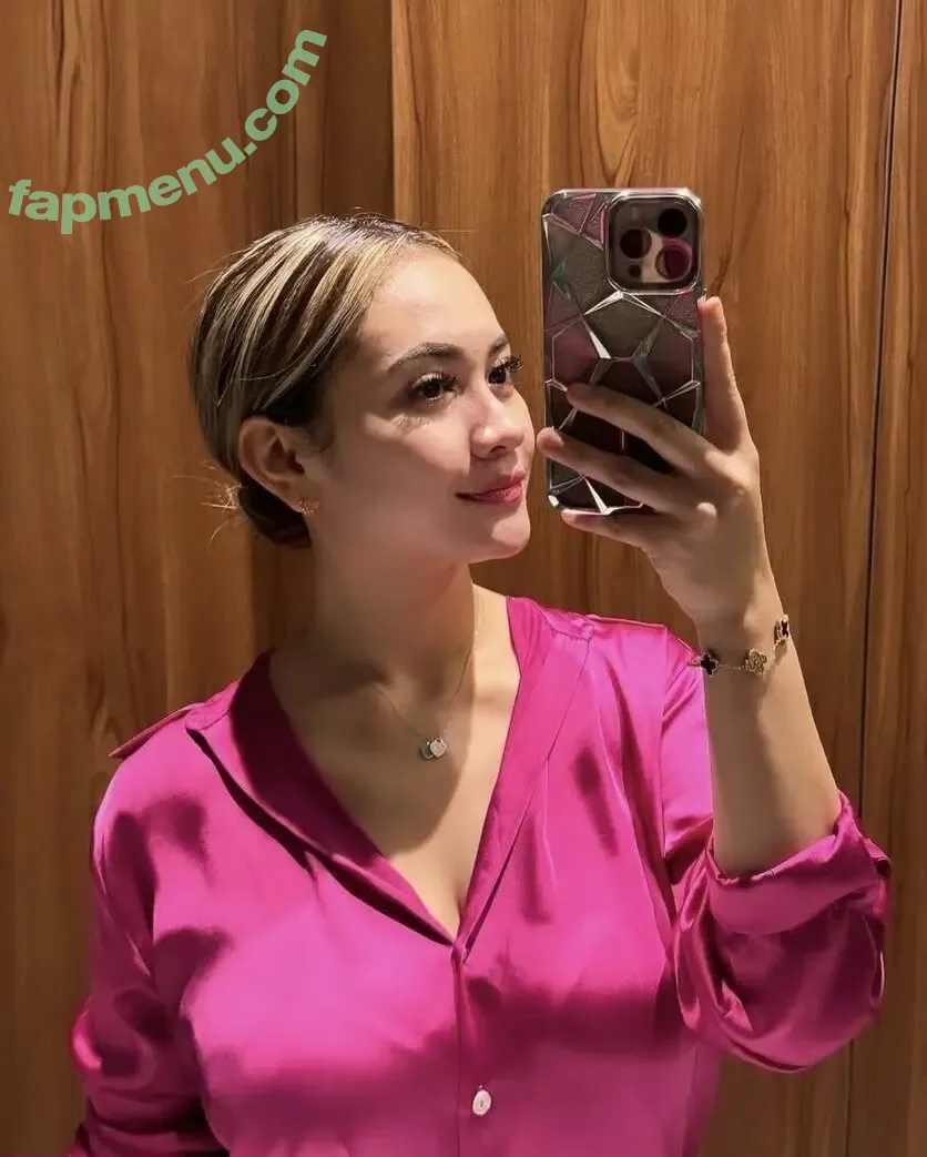 Mira Syafira nude photo #0001 (SerigalaCantik / mirasyafira_ / notyourmak__)