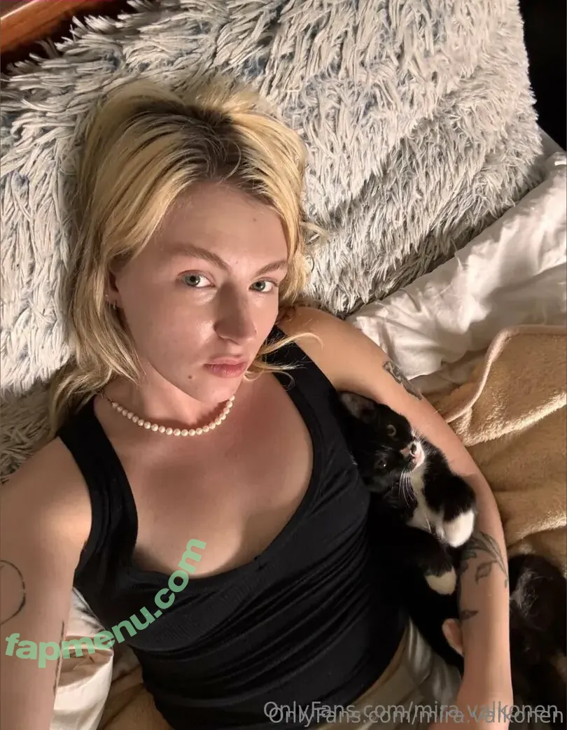 mira.valkonen nude photo #0008 (mirtsimii_)