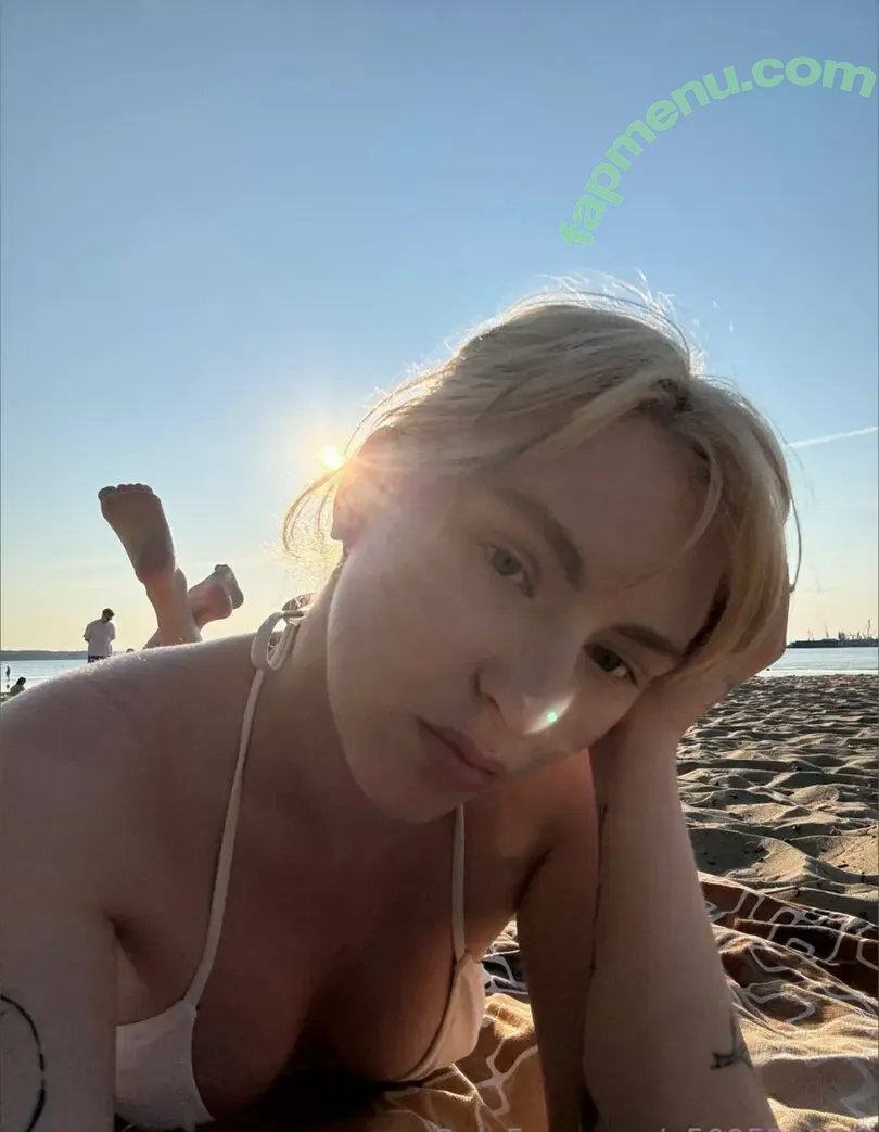 mira.valkonen nude photo #0015 (mirtsimii_)