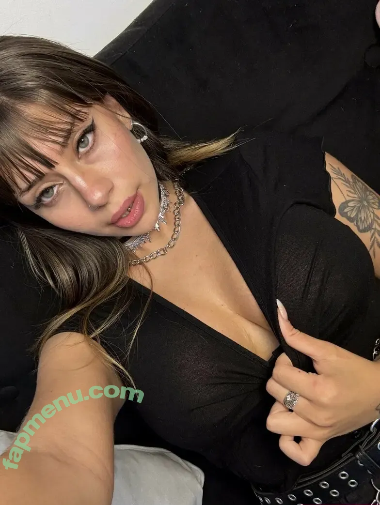 miraalovee nude photo #0046 (realmieraalovee)