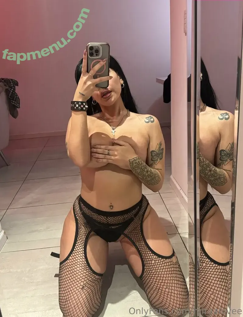 miraalovee nude photo #0052 (realmieraalovee)