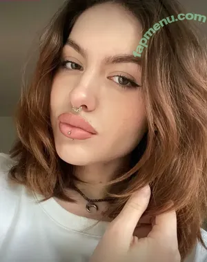 nude photo #0002