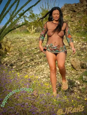 miramoonflower / mira.moonflower nude photo #0024