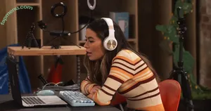 Miranda Cosgrove / MirandaCosgrove / onlyfanssz nude photo #0040