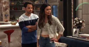 Miranda Cosgrove / MirandaCosgrove / onlyfanssz nude photo #0044