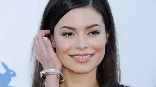 Miranda Cosgrove / MirandaCosgrove / onlyfanssz nude photo #0071