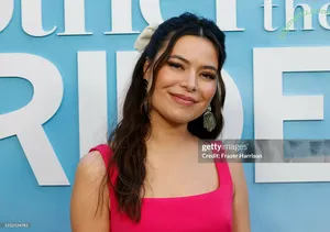 Miranda Cosgrove / MirandaCosgrove / onlyfanssz nude photo #0391