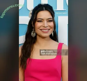 Miranda Cosgrove / MirandaCosgrove / onlyfanssz nude photo #0394