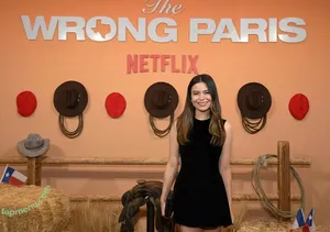 Miranda Cosgrove / MirandaCosgrove / onlyfanssz nude photo #0690