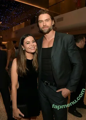 Miranda Cosgrove / MirandaCosgrove / onlyfanssz nude photo #0698