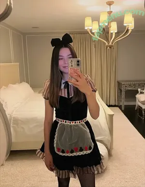 Miranda Cosgrove / MirandaCosgrove / onlyfanssz nude photo #0792