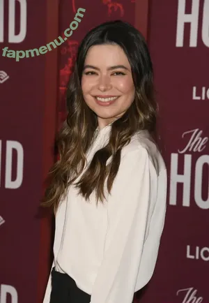 Miranda Cosgrove / MirandaCosgrove / onlyfanssz nude photo #0819