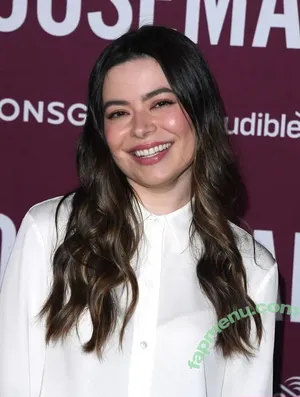 Miranda Cosgrove / MirandaCosgrove / onlyfanssz nude photo #0846