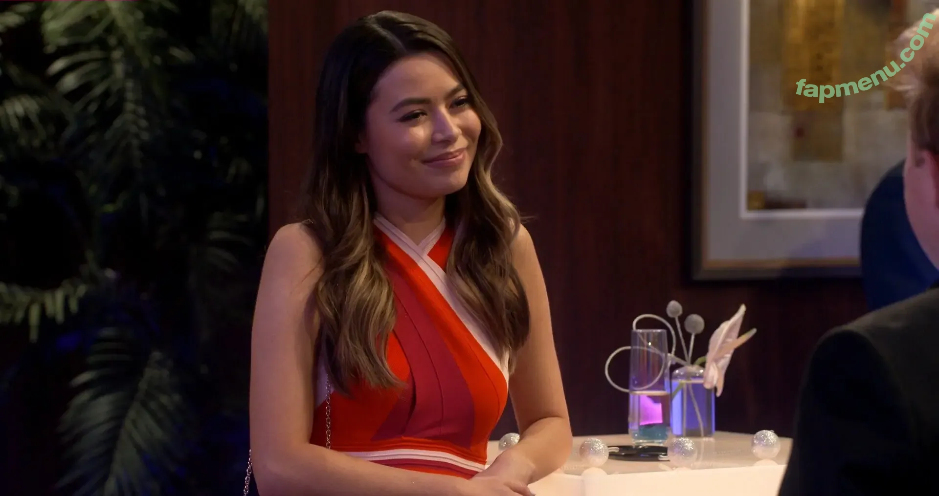 Miranda Cosgrove nude photo #0033 (MirandaCosgrove / onlyfanssz)