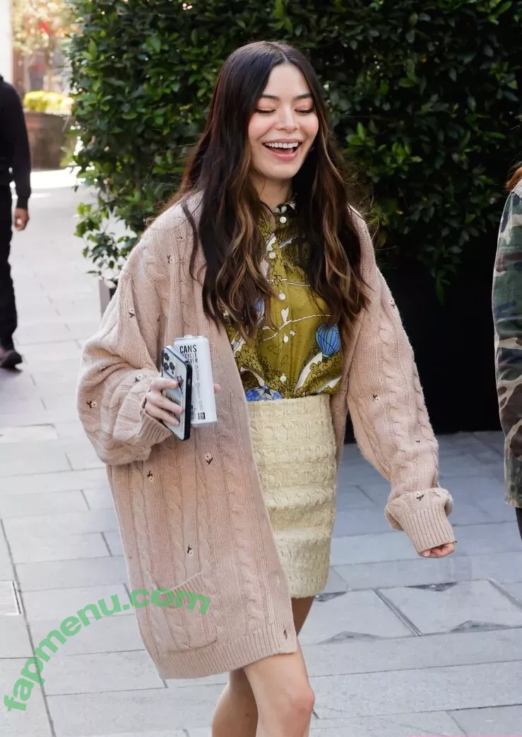 Miranda Cosgrove nude photo #0145 (MirandaCosgrove / onlyfanssz)