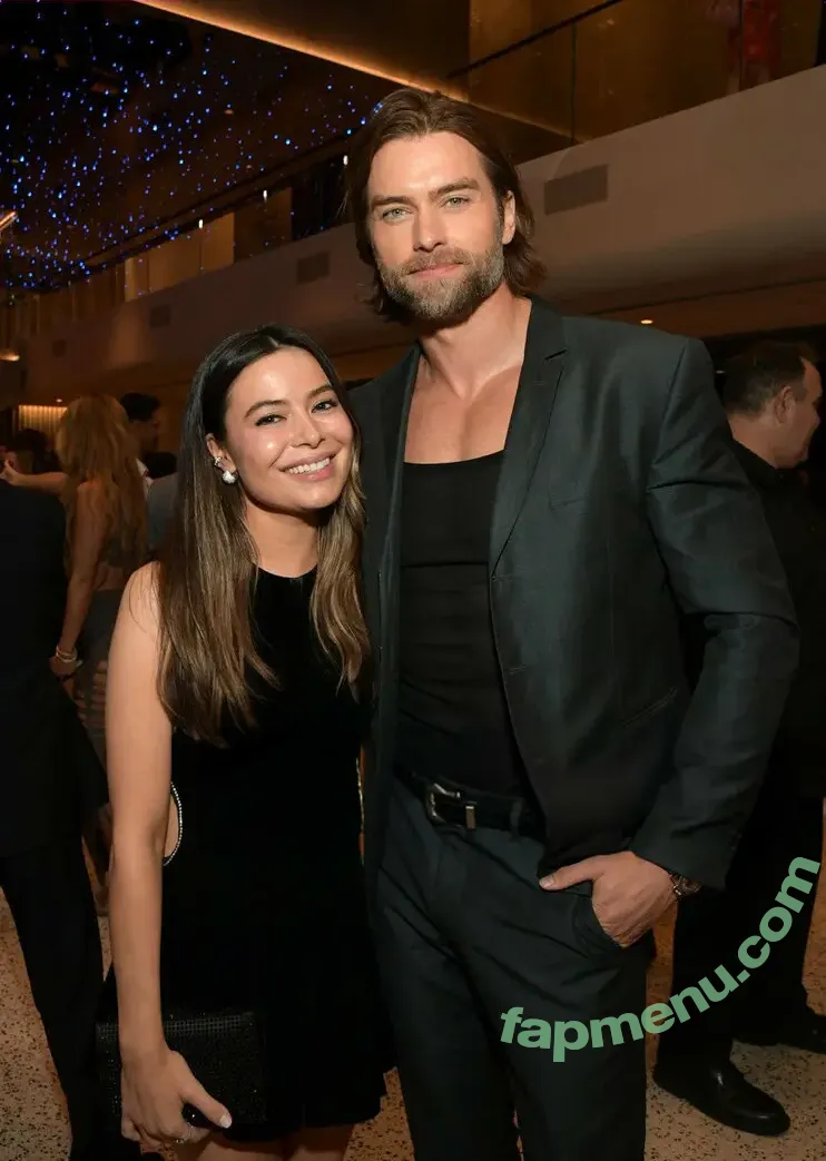 Miranda Cosgrove nude photo #0698 (MirandaCosgrove / onlyfanssz)