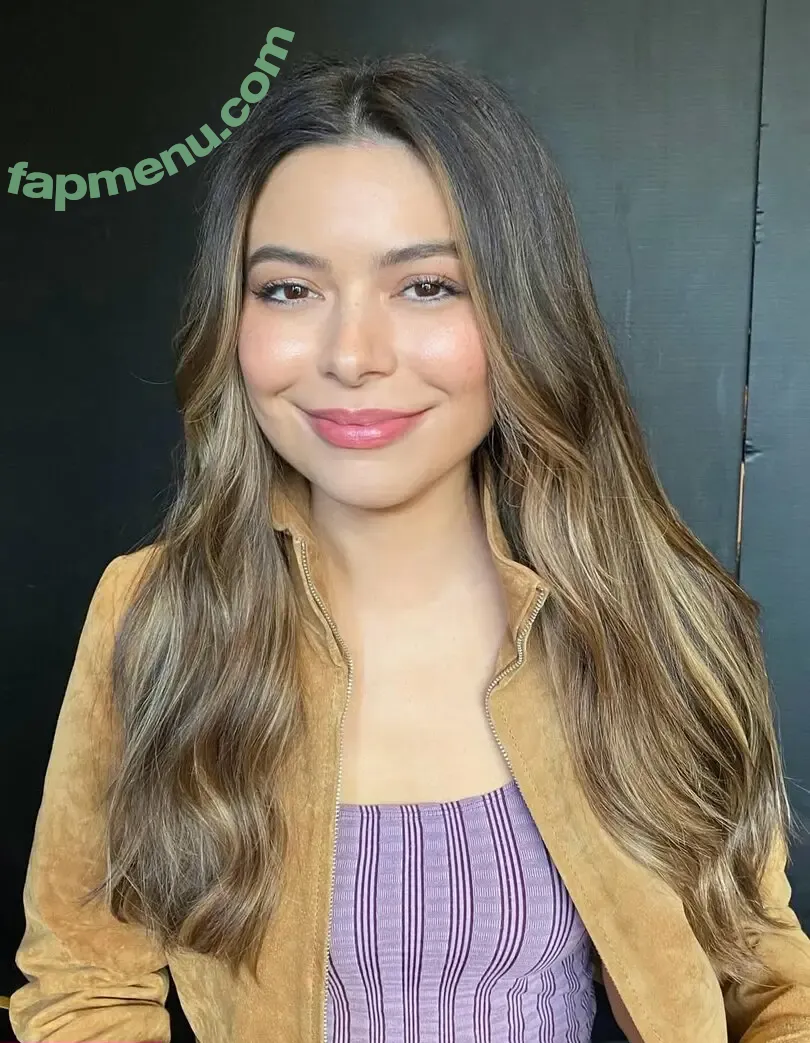 Miranda Cosgrove nude photo #0702 (MirandaCosgrove / onlyfanssz)