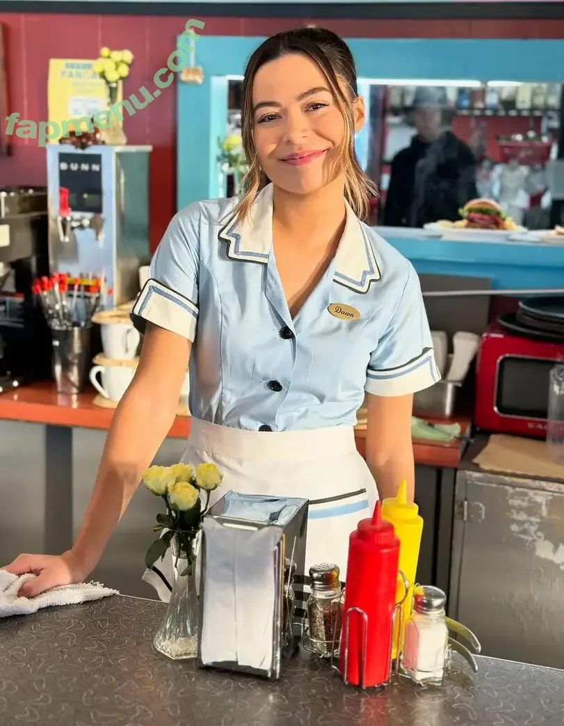 Miranda Cosgrove nude photo #0704 (MirandaCosgrove / onlyfanssz)