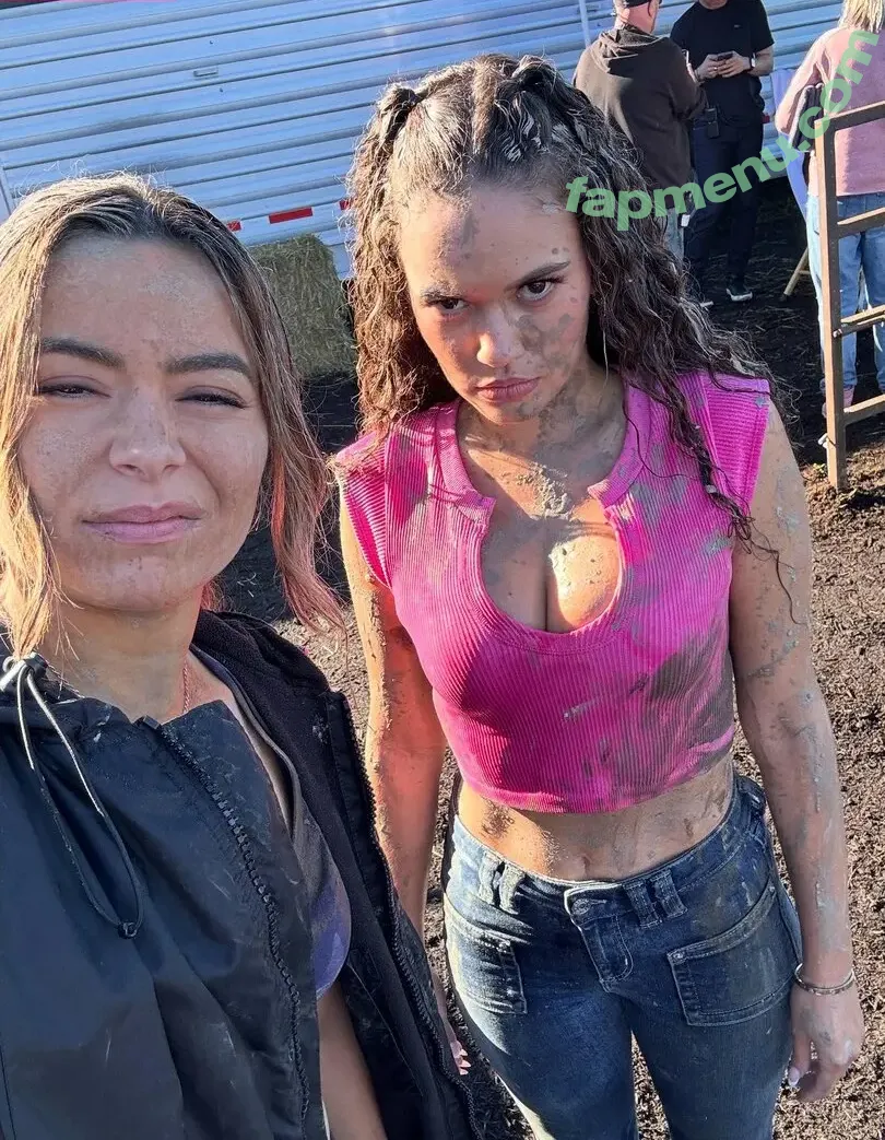 Miranda Cosgrove nude photo #0726 (MirandaCosgrove / onlyfanssz)