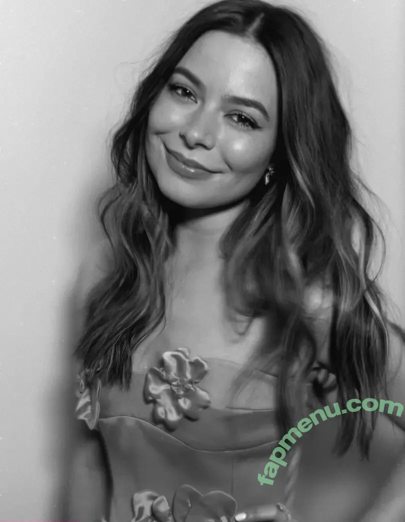 Miranda Cosgrove nude photo #0739 (MirandaCosgrove / onlyfanssz)
