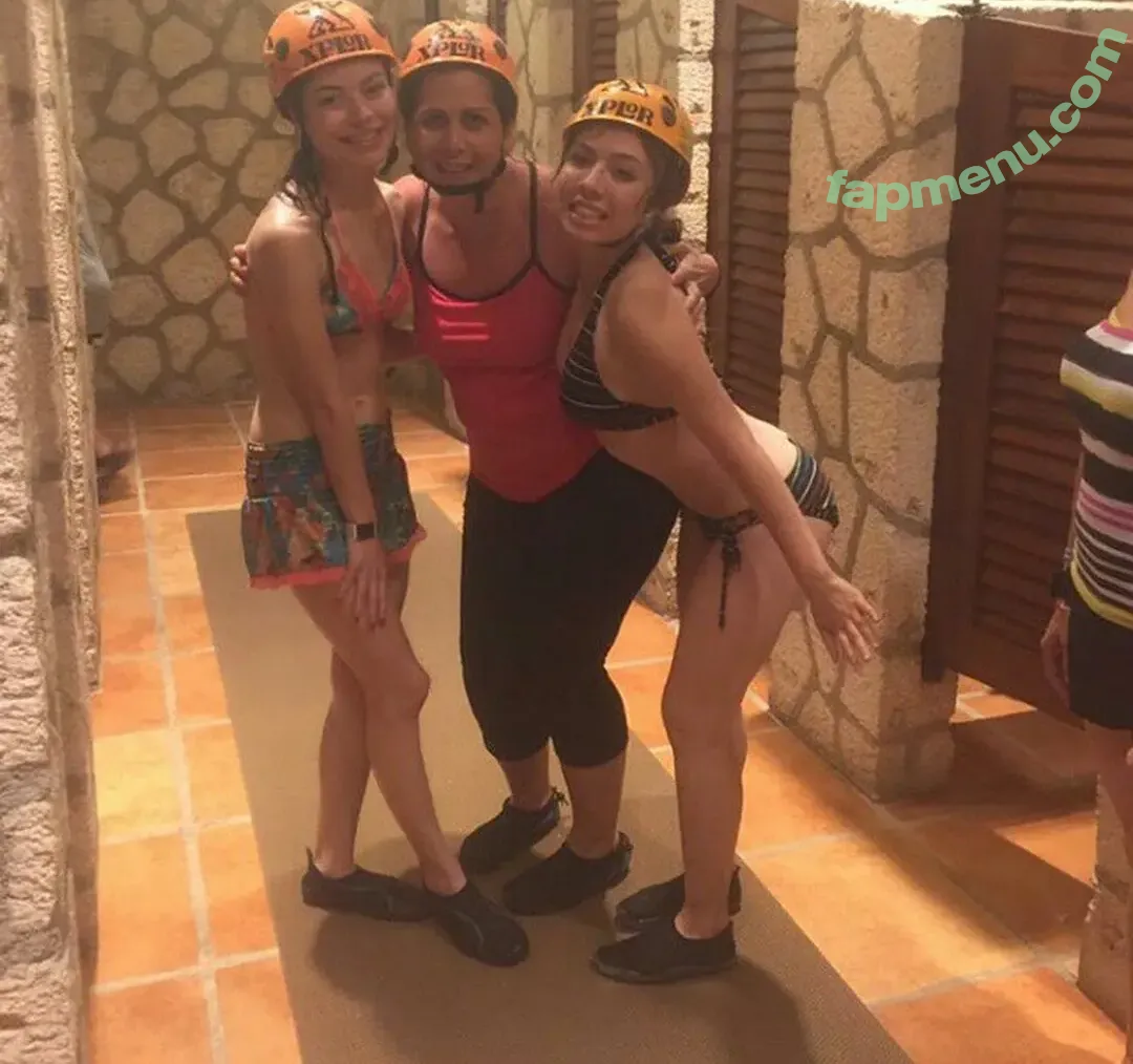 Miranda Cosgrove nude photo #0773 (MirandaCosgrove / onlyfanssz)