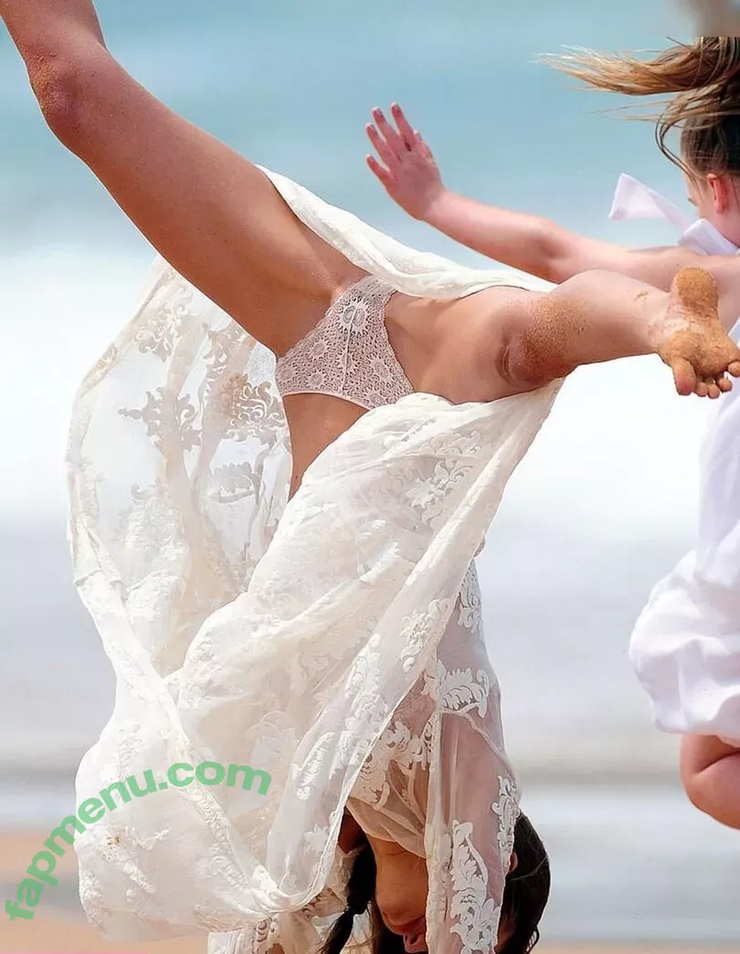 Miranda Kerr nude photo #0720 (mirandakerr / tsmirandakerr)