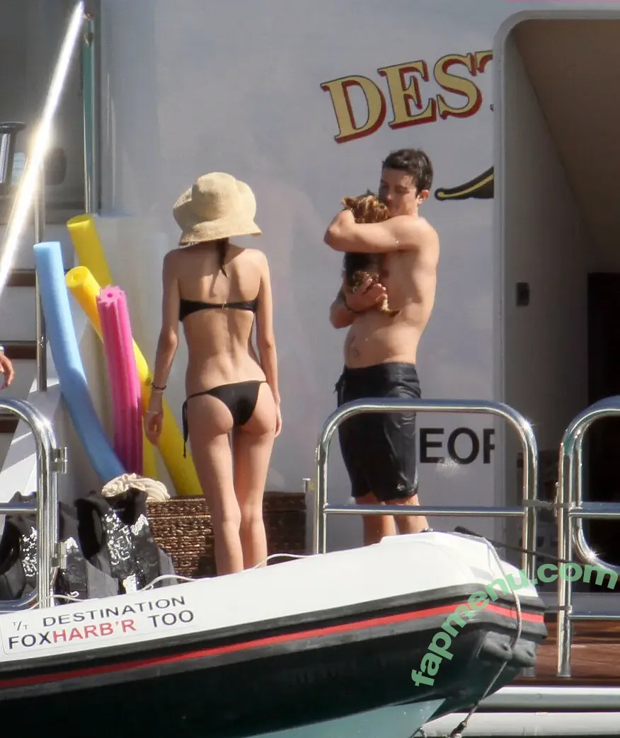 Miranda Kerr nude photo #0970 (mirandakerr / tsmirandakerr)