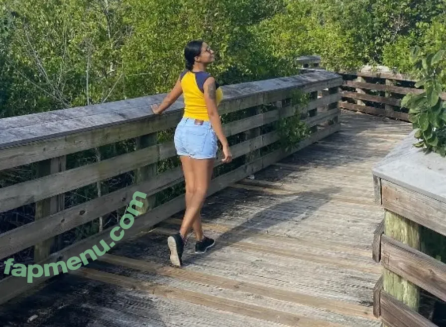 Miranda Know nude photo #0012 (mirandacknox / themirandaaffect)