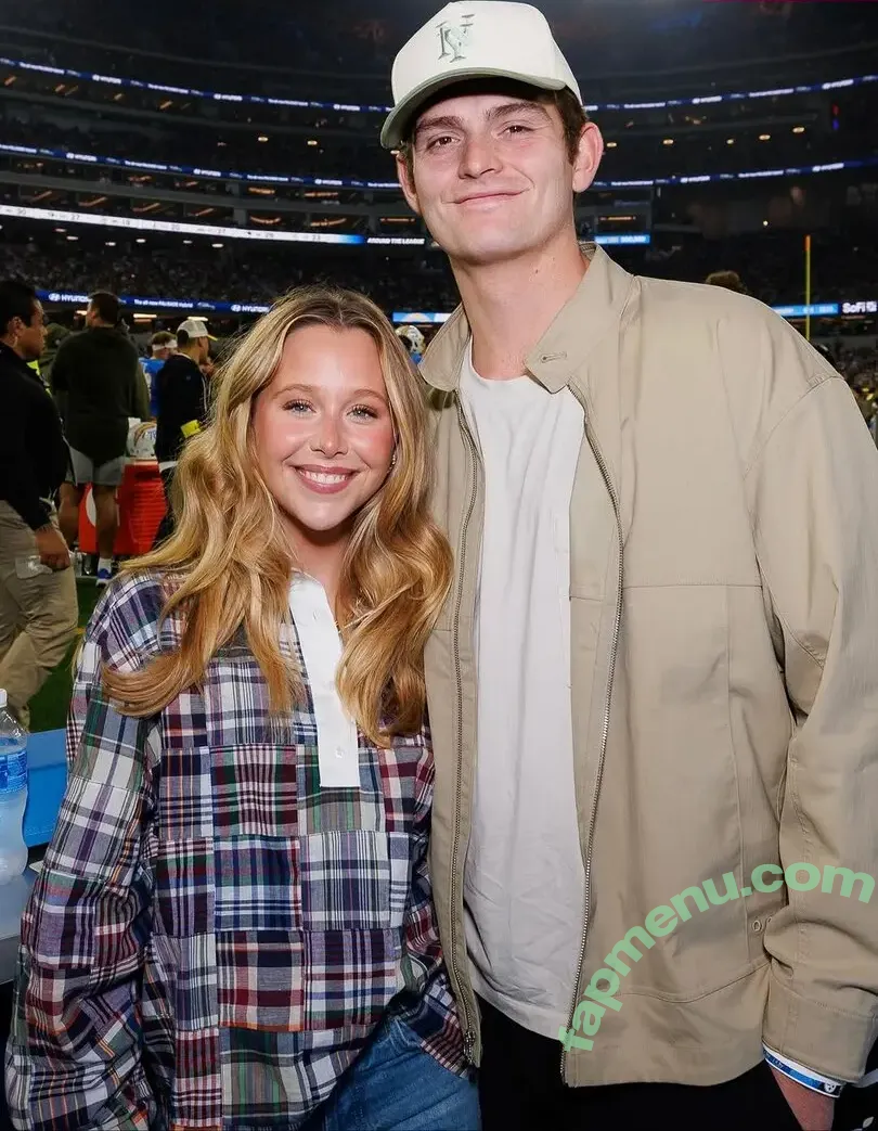 Miranda McKeon nude photo #0039 (miranda.mckeon)