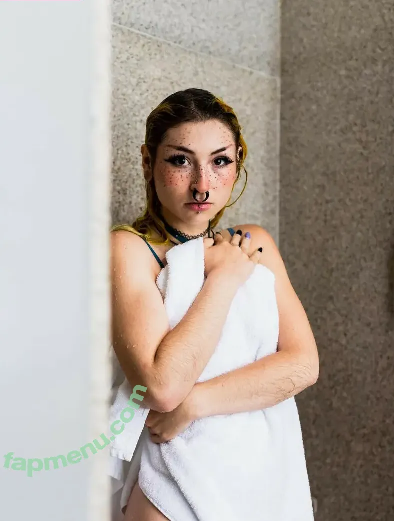 mirandamistify nude photo #0002 (mirandamoth / mirandathedemon)