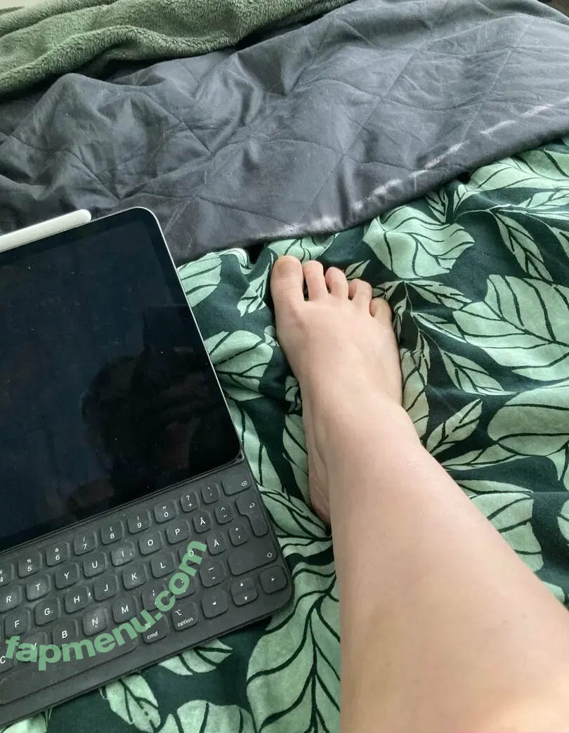 miraxo nude photo #0003 (realmira.xoxo)