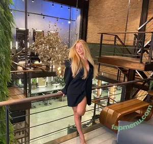 Mirella Santos / eumirellasantos nude photo #0044