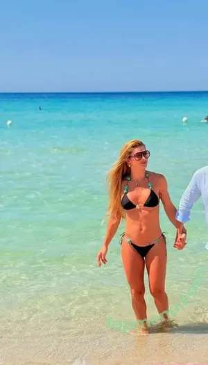 Mirella Santos / eumirellasantos nude photo #0048