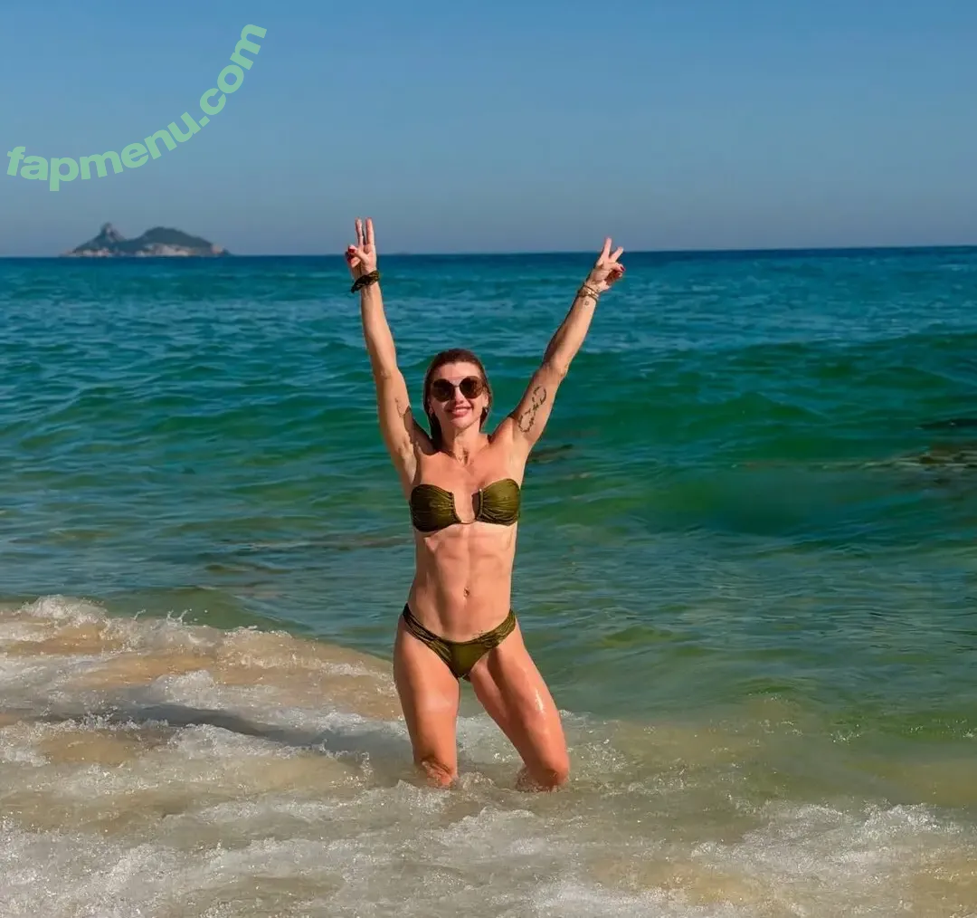 Mirella Santos nude photo #0052 (eumirellasantos)