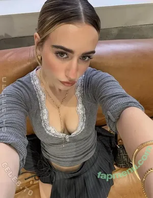 Miria.hny nude photo #0025