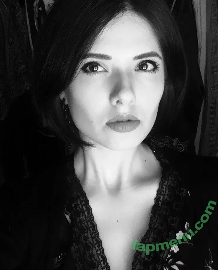 Miroslava Ladovir nude photo #0047 (mira_ladovira / miroslava.mx)