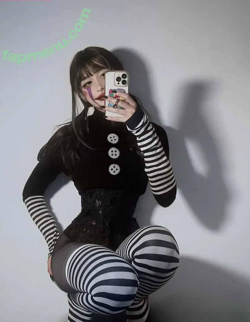 Miruqi nude photo #0021 (Miruqi)