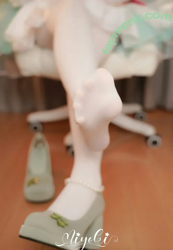 Misaki Suzuki nude photo #0123 (Miyoki / m1yok1h1me / 软趴在床单上 / 铃木美笑)