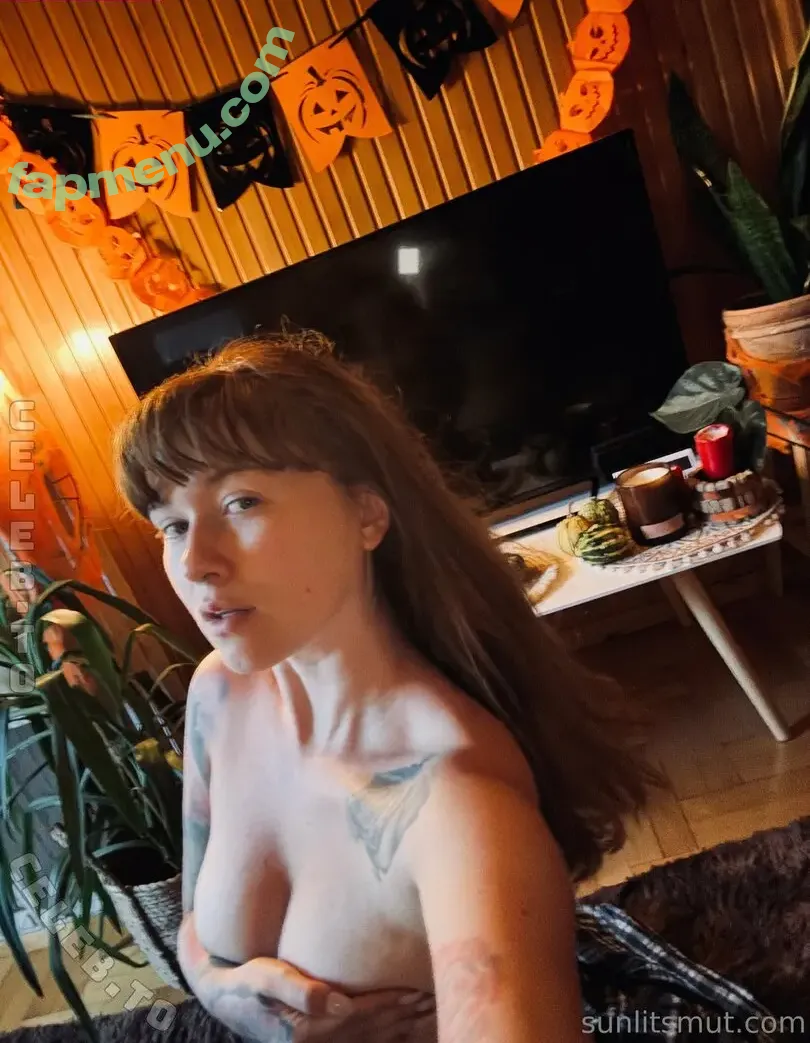 Misha Cross nude photo #0223 (XMISHACROSSX / mishacross / wholesomemisha)