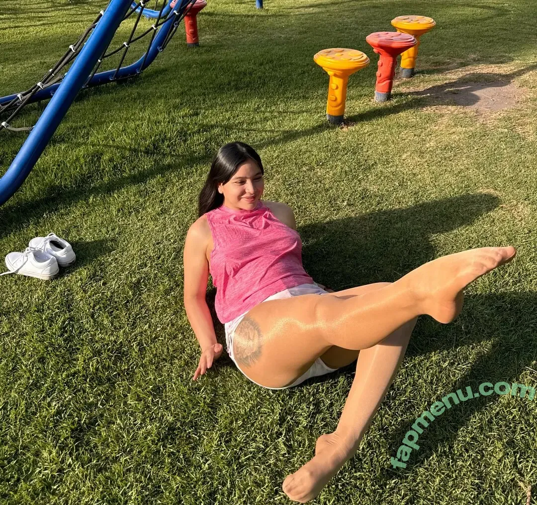 mishelvega nude photo #0037 (mishelvega23)
