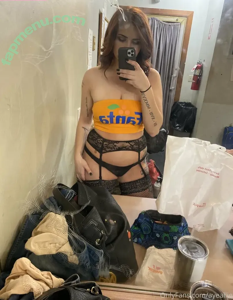 Miss Allie nude photo #0040 (ayeallie / ayealliex)