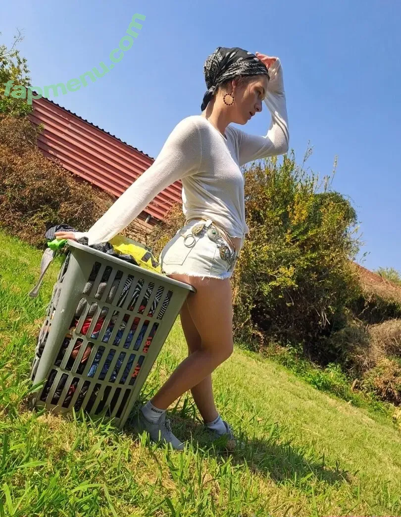 Miss Aura nude photo #0004 (Miss Aura)