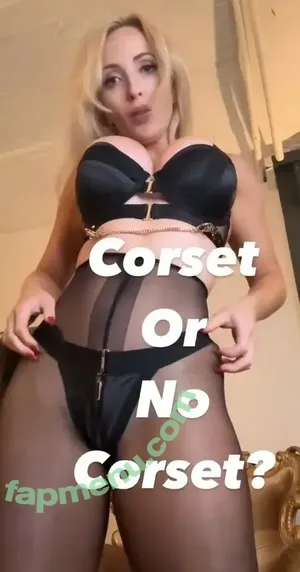 Miss Courtney / Courtney Morgan / MissCourtneyM / Mistress Courtney / thatgirlatnasa nude photo #0004
