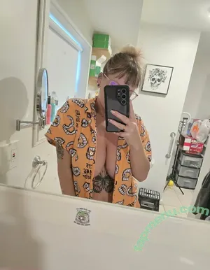miss_dracula93 / prettyinsaneefem nude photo #0042